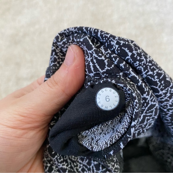 Lululemon Wunder Under Hi-Rise 1/2 Tight - Picture 10 of 10